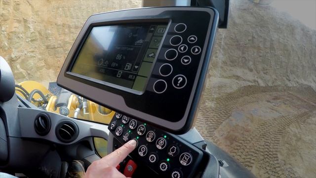 Rim Pull (Cat® 926M, 930M, 938M Wheel Loader Operator Tips) смотреть онлайн