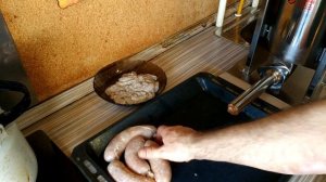 Приобрёл вертикальный колбасный шприц и сразу испытал его. Готовлю купаты : )