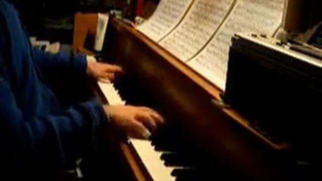 Ian Kupfer rendition of Chopin C# min Waltz Op 64 #2 смотреть онлайн