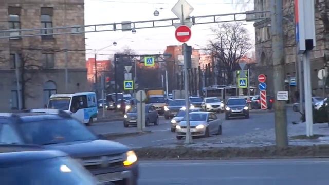 Остановка Санкт-Петербурга 8-41: Светлановская пл. (16.03.18) смотреть онлайн