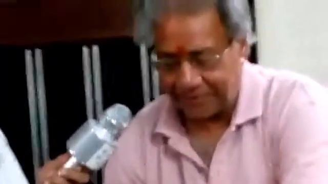 Bhajan: Shri Ramchandra kripalu bhaj man श्रीरामचंद्र कृपालु भजु मनAmrit Lal Purohit смотреть онлайн