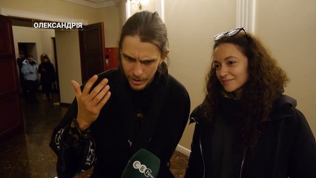 Гумор за донат: на сцені олександрійського театру жартували столичні коміки | CBN смотреть онлайн