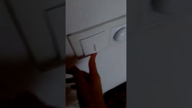 Наш дибильный выключатель и причём электричество не отключали!!! смотреть онлайн