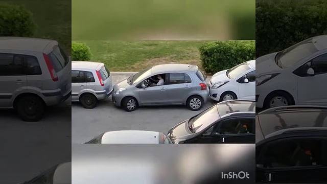 Девушка - ас парковки, Италия. Girl and parking смотреть онлайн