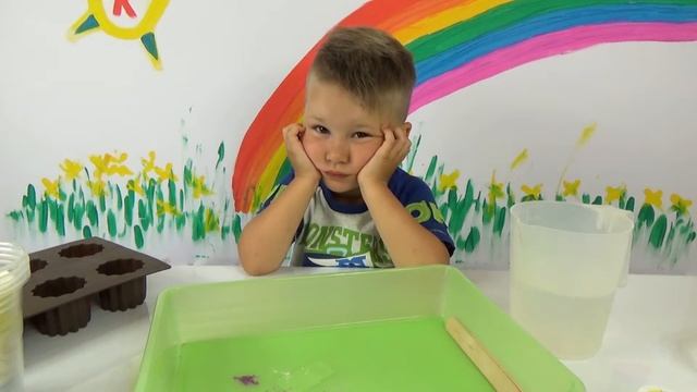 Как сделать цветные мелки самому How to make crayons with their hands смотреть онлайн