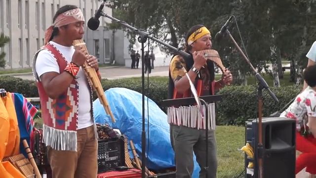 Ecuador Indians in Omsk смотреть онлайн