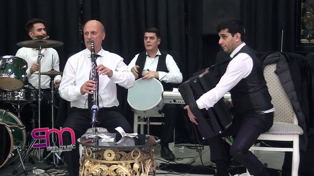 Hakim Klarnet, Orxan Qarmon ,Elekber Gitara Terekeme,Suleymani reqsleri - Uzeyrin Toyu #solomusic смотреть онлайн
