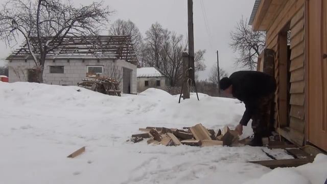 ПРИЕХАЛ ДЕРЕВЕНСКИЙ ПАРЕНЬ СНИМАЕТ МОЙ ДОМ СКОРО Я УЕДУ ЖДУ смотреть онлайн