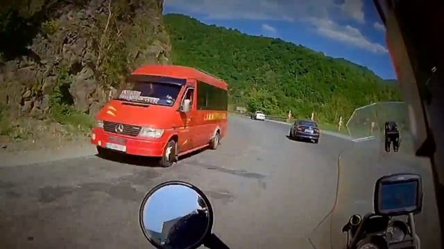 Прокатимся по Грузии на мотоцикле? смотреть онлайн