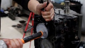 Mitsubishi Montero, двигатель 6G72 V6. Последствия не правильного ремонта ГБЦ. Шатунный стук.