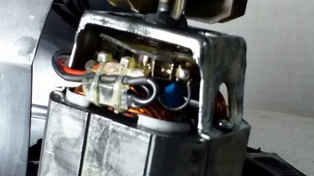 1800 Watt BlueHouse Et Kıyma Makinesi kömür değişimi BlueHouse Meat Mincer coal replacement смотреть онлайн