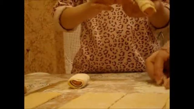 Готовим МИНИ-СОСИКИ из слоеного теста смотреть онлайн