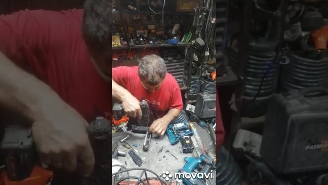 Makita DPT353Z сломалась зубчатая планка - меняем. Почему не гарантия если это гарантия?! смотреть онлайн