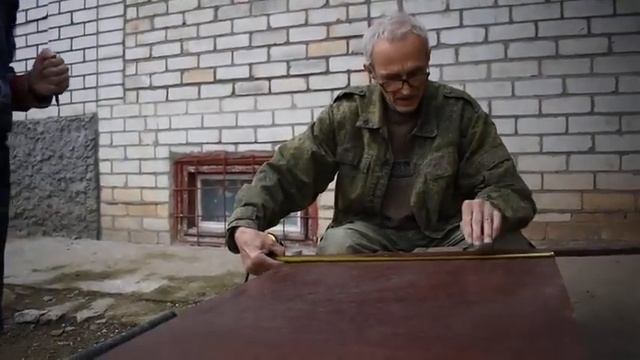 ПОЛКА 1 Самоизоляция - делаем книжную полку шкаф из бросовых материалов. смотреть онлайн