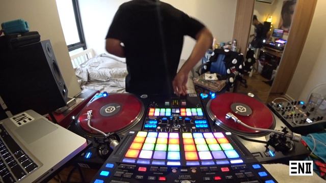 EN2 Live Mashup & Remix смотреть онлайн