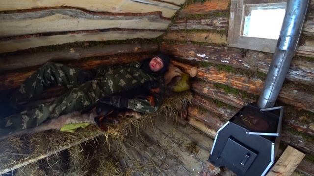 Жизнь в лесу в избе. [1-часть] Петли на зайца.Чищу пруд. смотреть онлайн