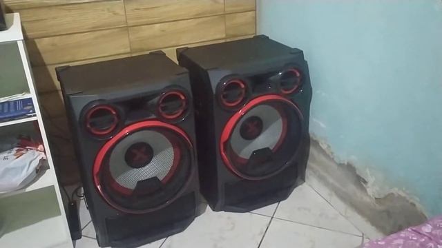 LG CK99 tocando um Reggae do Maranhão (usem fone para melhor percepção sonora) смотреть онлайн
