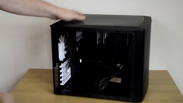 Fractal Deisgn Node 804 Unboxing and Closer Look смотреть онлайн