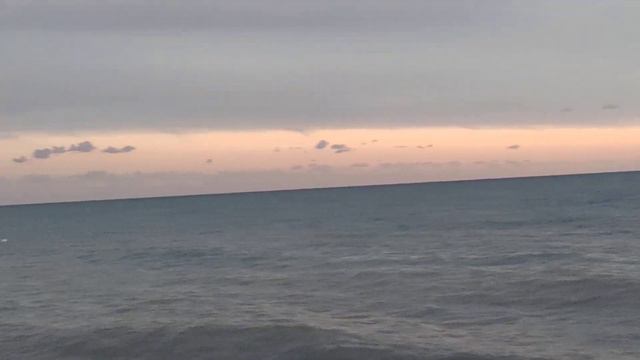 Оранжевый закат над Чёрным морем смотреть онлайн
