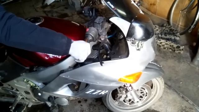 Kawasaki ZZR 400-2 Залив антифриза смотреть онлайн