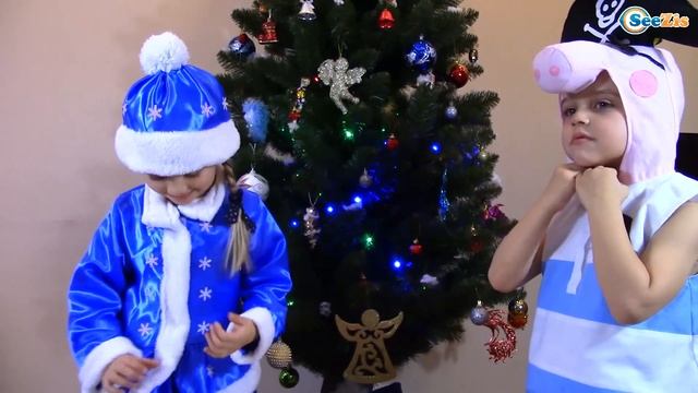 Christmas Challenge for Kids - Yaroslava Челлендж Видео для детей Tiki Taki смотреть онлайн