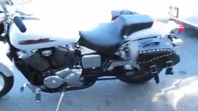 2001 Honda Shadow Spirit 750 смотреть онлайн