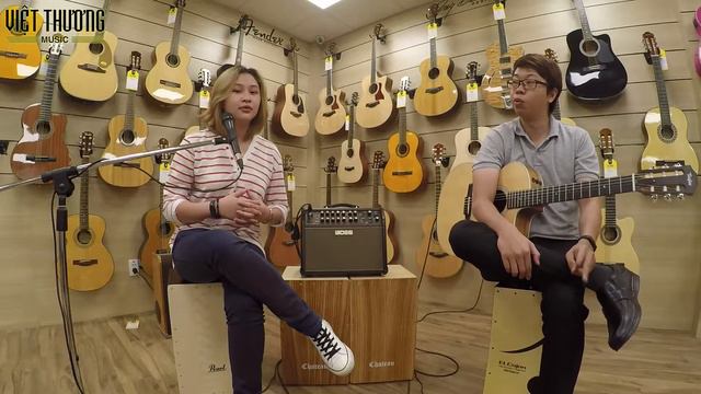 Demo loa Boss ACS live - chức năng 2 guitar chung 1 loa смотреть онлайн