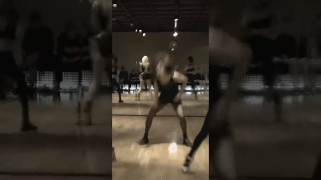BLACKPINK(JISOO FOCUS) - DANCE PRACTICE VIDEO смотреть онлайн