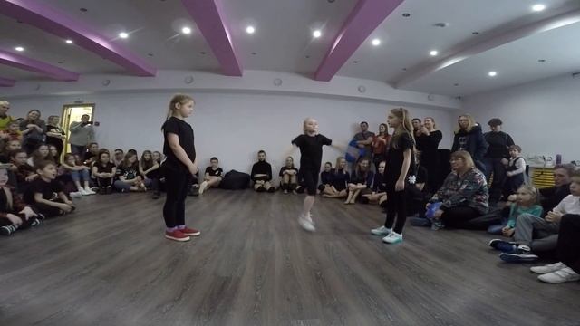 Вика Бастрыкина vs Настя Платицина vs Кира Годлевская | Hip-Hop 5-7 | FINAL | Будь Собой Баттл смотреть онлайн