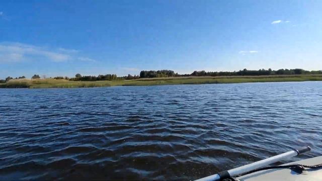 Прогулка на лодке. Мотор Сузуки 9.9. Тюнинг. Макс. обороты 5830, скорость 47. Винт 11. смотреть онлайн