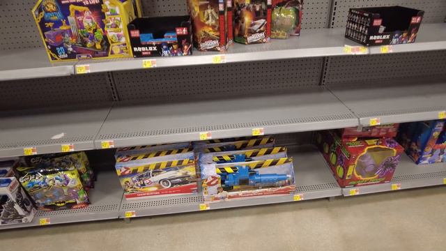 Toy Hunting, New WWE Elite Figures, and I Found Another Chase! смотреть онлайн