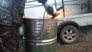 Вырезаем крышку бочки