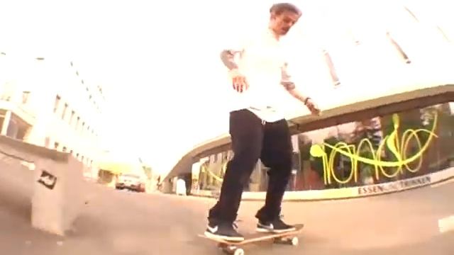 Laterna Magica Skateboarding смотреть онлайн