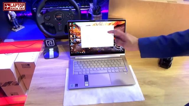 Trên tay Lenovo Yoga C940 siêu đẹp lạ tại Laptopxachtayshop.com смотреть онлайн