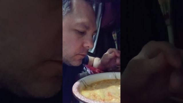 МУКБАНГ. КУШАЮ ГОРОХОВЫЙ СУП С КОПЧЁНЫМИ СВИНЫМИ РЁБРЫШКАМИ