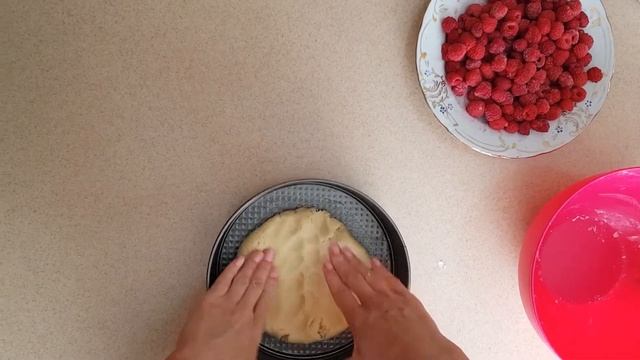 Простой и вкусный малиновый пирог "Бонжур" смотреть онлайн