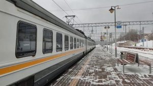 Электропоезд ЭД4М-0461 сообщением: Калуга-1 - Москва Киевский вокзал.