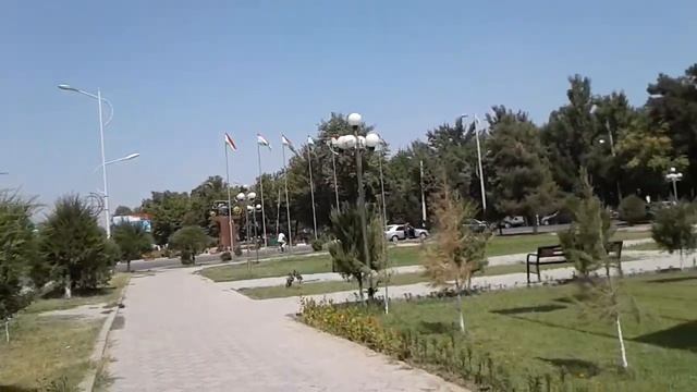 Прогулка до вокзала в Курган Тюбе (часть 2) смотреть онлайн