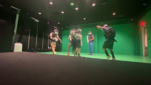 VR Humans vs Alien Invasion смотреть онлайн