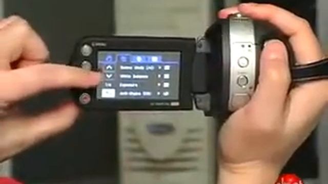 Hands-on with Samsung's new SC-HMX10 HD camcorder! CNet Revi смотреть онлайн