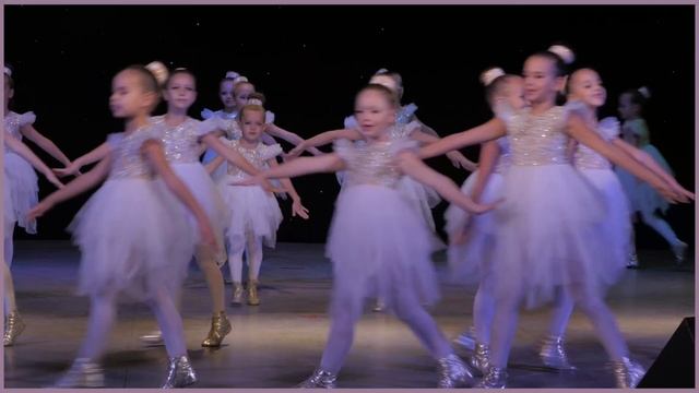 Платье детское воздушное снежинка. Для торжеств и выступлений. смотреть онлайн