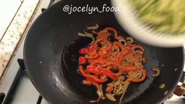 Жареные кабачки по-корейски: рецепт от Foodman.club смотреть онлайн