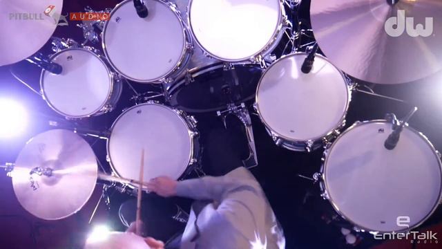 DW Drum Day: Russ Kunkel Performing "Isn't That So" by Lyle Lovett смотреть онлайн