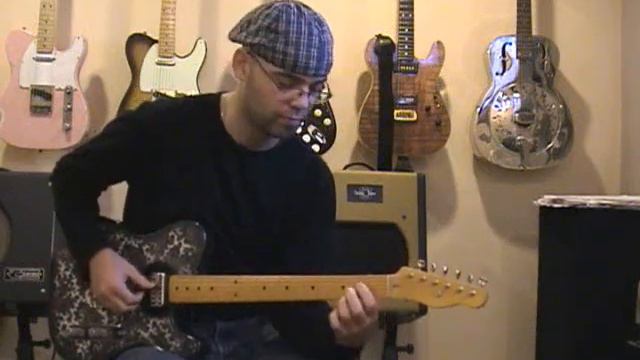 GuitarVideoReviews.com: Crook Custom T-style, Roland MicroCube смотреть онлайн