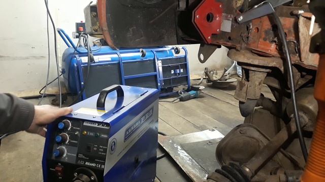 Overman Работает. Переварка лонжеронов на Ниве.