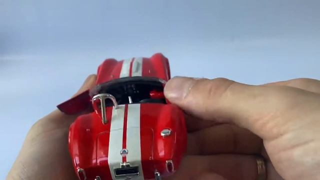 Машинка металлическая Kinsmart 1:32 «1965 Shelby Cobra 427 S/C» KT5322D инерционная / Красный