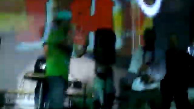 10/1/11 J Alvarez - Tumba El Piquete, Bailarina en Concierto Soho Discotheque Arica смотреть онлайн