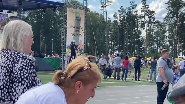 Влог из деревни. Горожанка в селе. Уехала в деревню на юбилей Нижней Тавды. смотреть онлайн