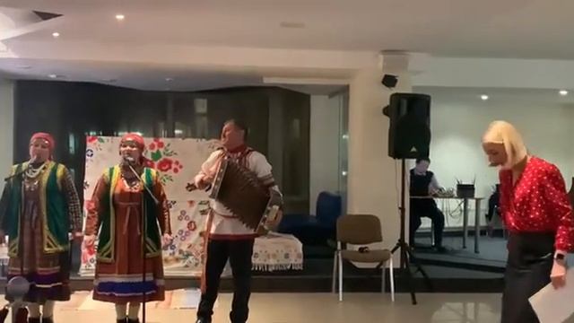 "Уӵы чирдоз туганэ но" удмурт пересь кырӟан. Анс. Тюрагай смотреть онлайн