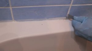 Удаление силикона с плесенью в ванной комнате